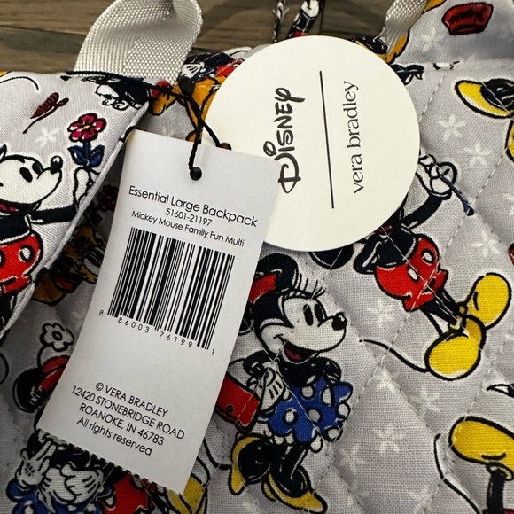 New Vera Bradley Disney Essential Large Backpack "MICKEY MOUSE FAMILY FUN" - Picture 8 of 8